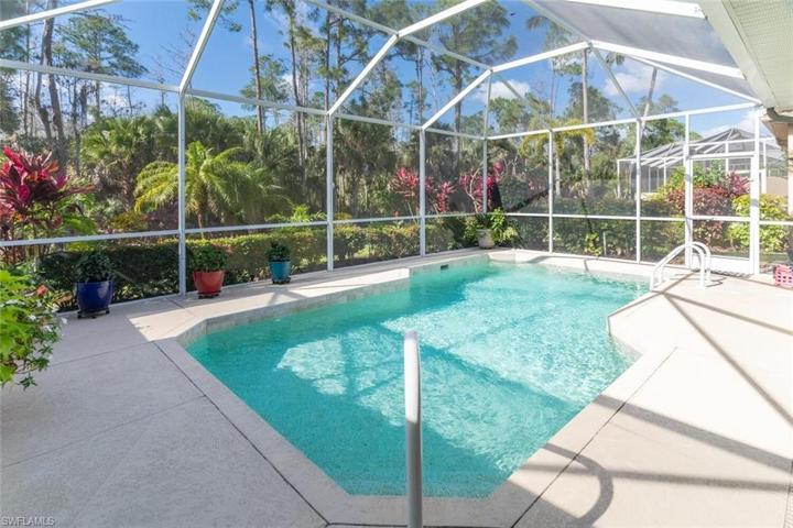 3585  Periwinkle  WAY, Naples, FL 34114
