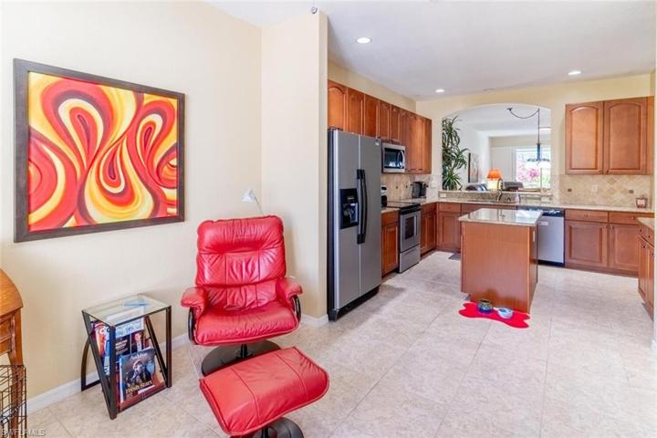 3585  Periwinkle  WAY, Naples, FL 34114