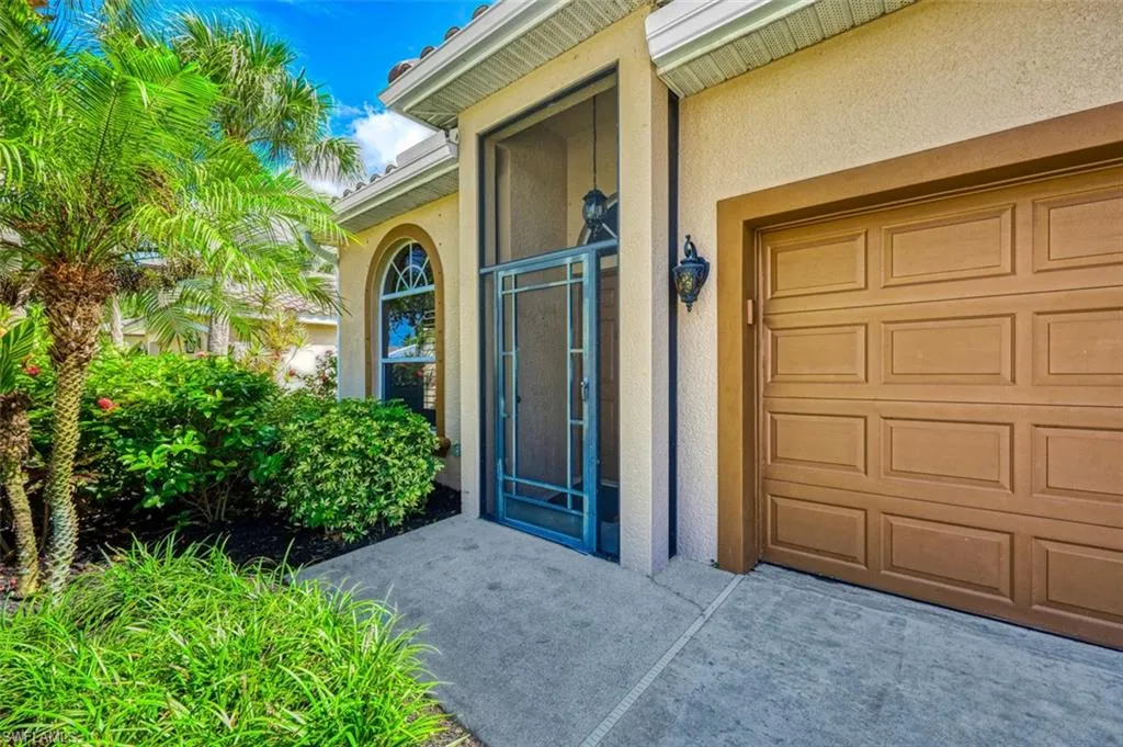 2569 Keystone Lake DR, Cape Coral, FL 33909,224071073
