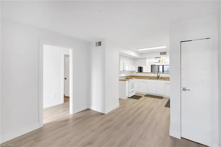 910  Vanderbilt Beach  RD, Naples, FL 34108