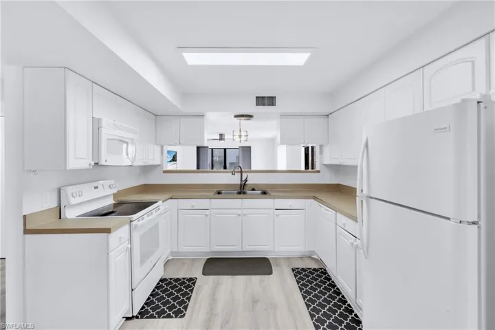 910  Vanderbilt Beach  RD, Naples, FL 34108