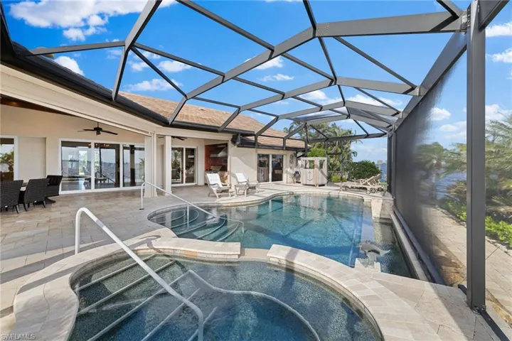 Pool/ Spa