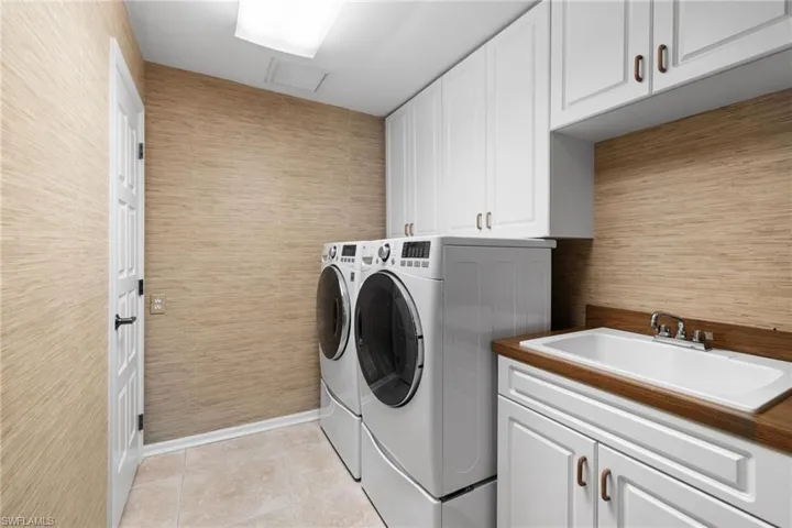 Launfry Room