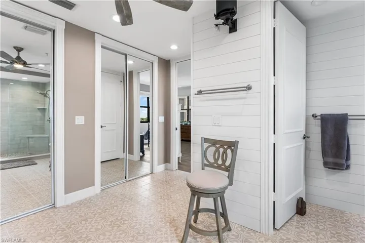 2 walk in closets, private water closet.