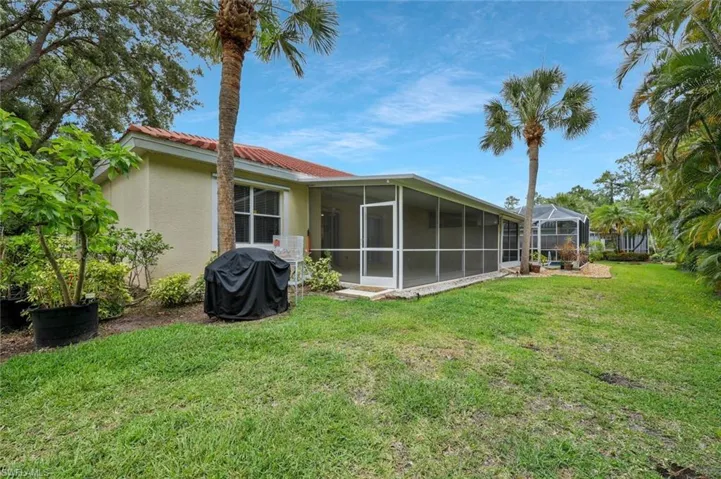 7416  Berkshire Pines  DR, Naples, FL 34104