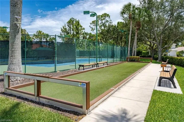 7416 Berkshire Pines Dr, Naples, Florida 34104