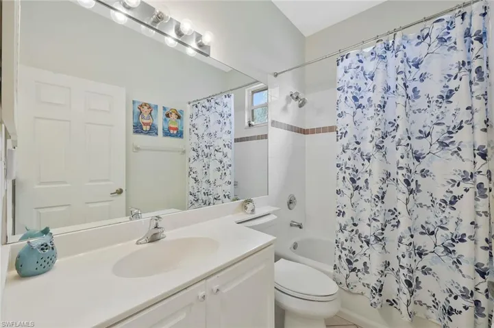 7416  Berkshire Pines  DR, Naples, FL 34104