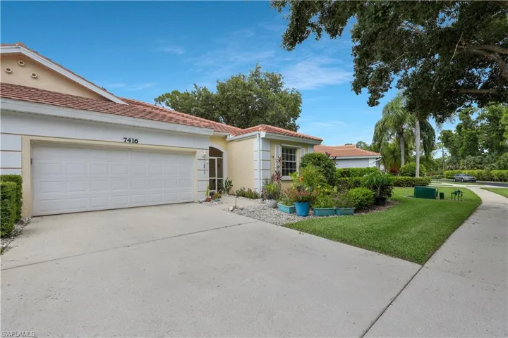 7416 Berkshire Pines Dr, Naples, Florida 34104