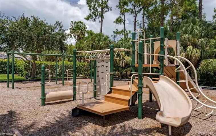 7416 Berkshire Pines Dr, Naples, Florida 34104