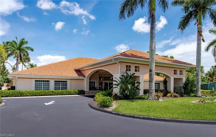 7416 Berkshire Pines Dr, Naples, Florida 34104