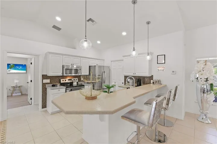 1801 Everest Pkwy, Cape Coral, Florida 33904