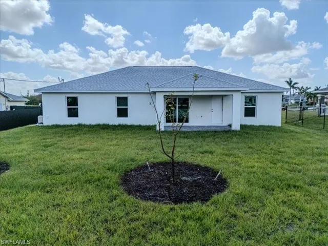 609 NW 10th  TER, Cape Coral, FL 33993