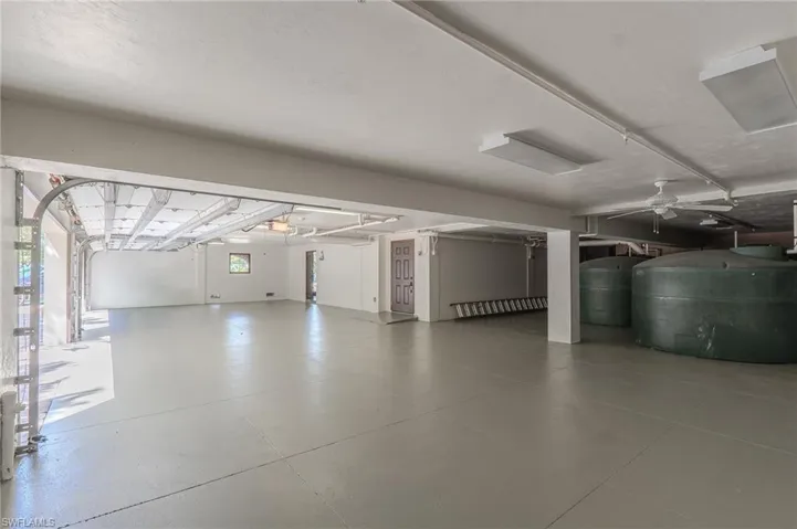Garage with ceiling fan