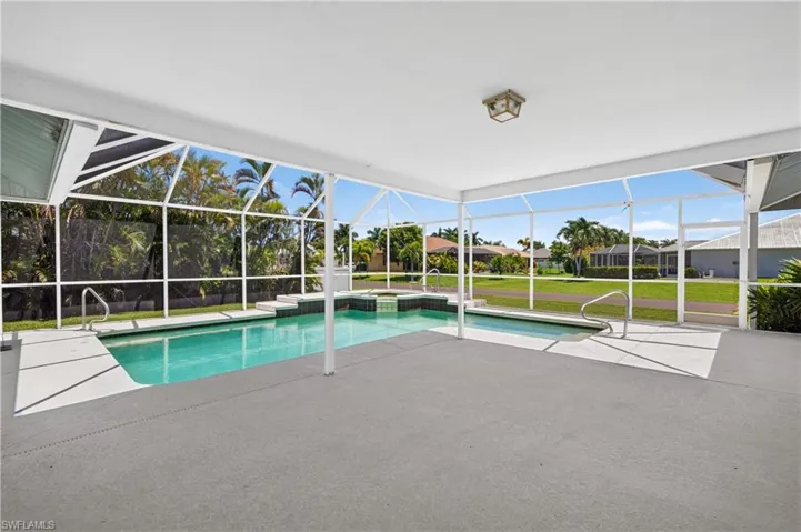 2601 Sw 37th Ter, Cape Coral, Florida 33914