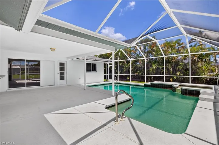 2601 Sw 37th Ter, Cape Coral, Florida 33914