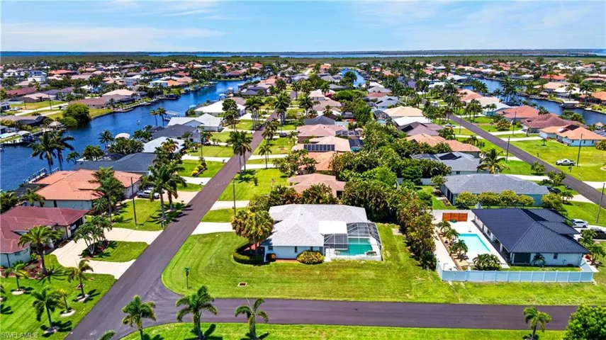 2601 Sw 37th Ter, Cape Coral, Florida 33914