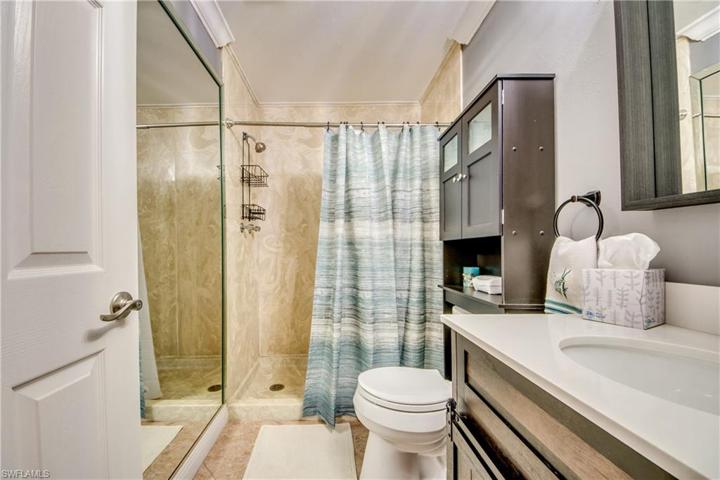 3715 SE 16th PL, CAPE CORAL FL 33904