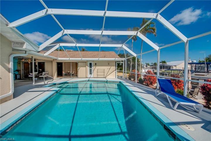 3715 SE 16th PL, CAPE CORAL FL 33904