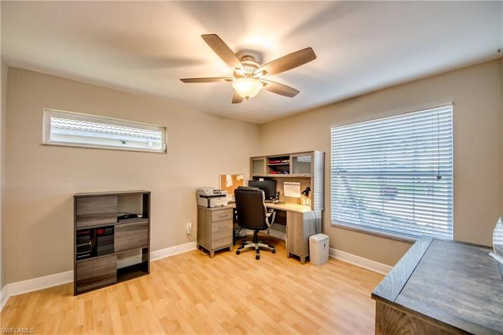 3715 SE 16th PL, CAPE CORAL FL 33904