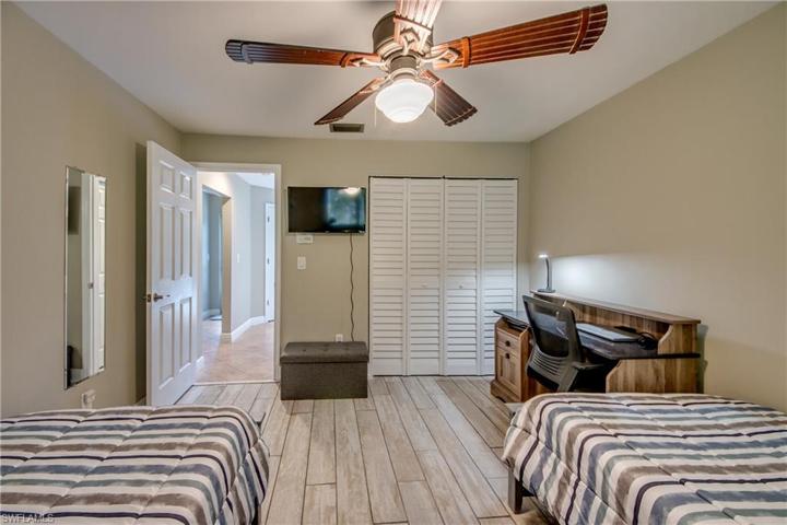 3715 SE 16th PL, CAPE CORAL FL 33904
