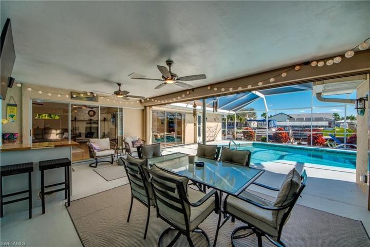 3715 SE 16th PL, CAPE CORAL FL 33904