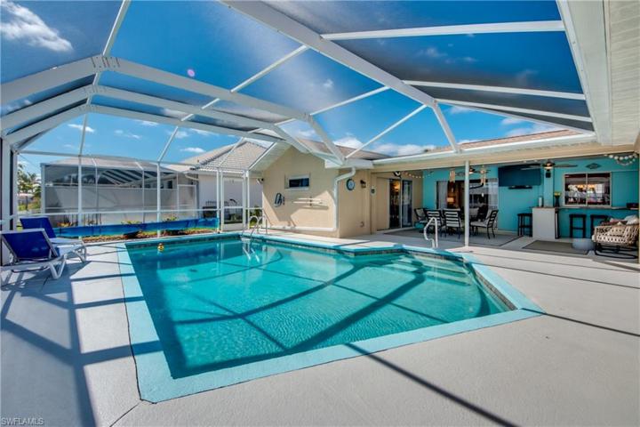 3715 SE 16th PL, CAPE CORAL FL 33904