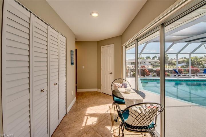 3715 SE 16th PL, CAPE CORAL FL 33904