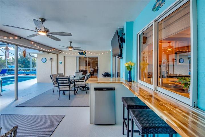 3715 SE 16th PL, CAPE CORAL FL 33904