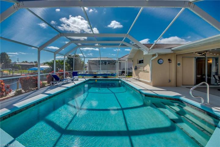 3715 SE 16th PL, CAPE CORAL FL 33904