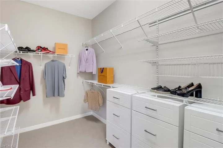 7175  Wilton  DR, Naples, FL 34109