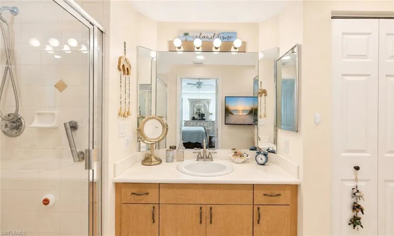 1133 Van Loon Commons Cir 202, Cape Coral, Florida 33909