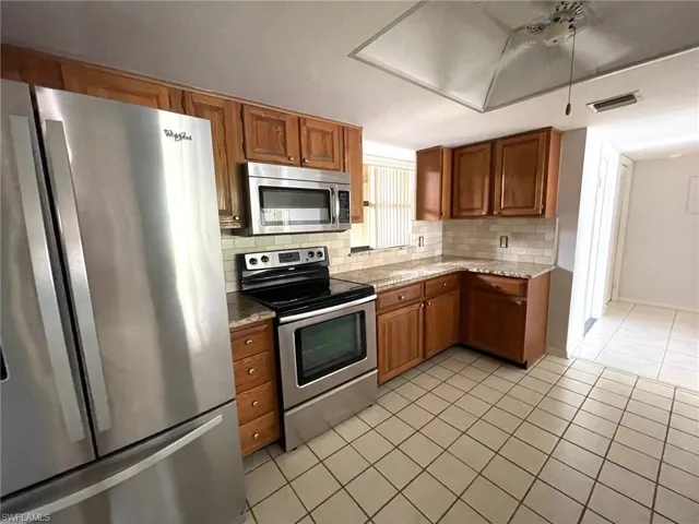 Pretty updated kitchen.