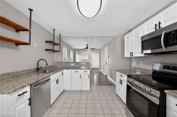 3250 Prescott St N, St. Petersburg, Florida 33713