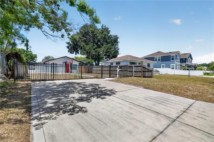 3250 Prescott St N, St. Petersburg, Florida 33713
