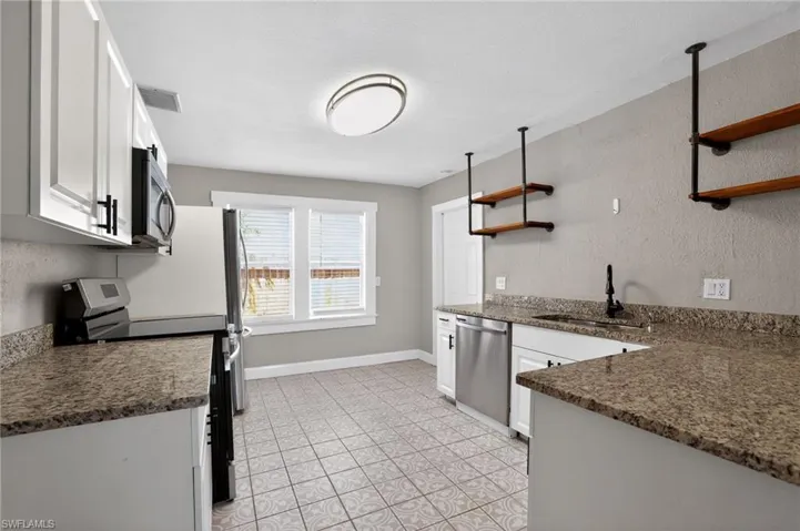 3250 Prescott St N, St. Petersburg, Florida 33713