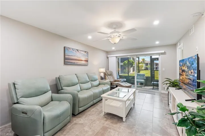 16007 Davis Rd 511, Fort Myers, Florida 33908