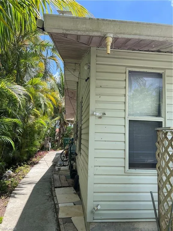 931 16th AVE, Naples, FL 34117,225048468