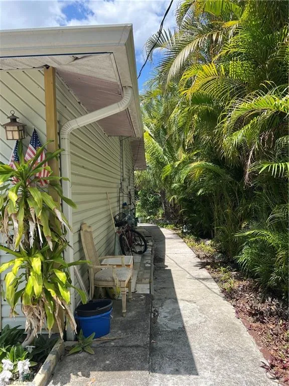 931 16th AVE, Naples, FL 34117,225048468