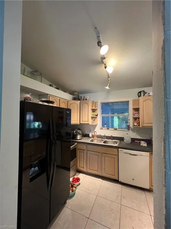 931 16th AVE, Naples, FL 34117,225048468