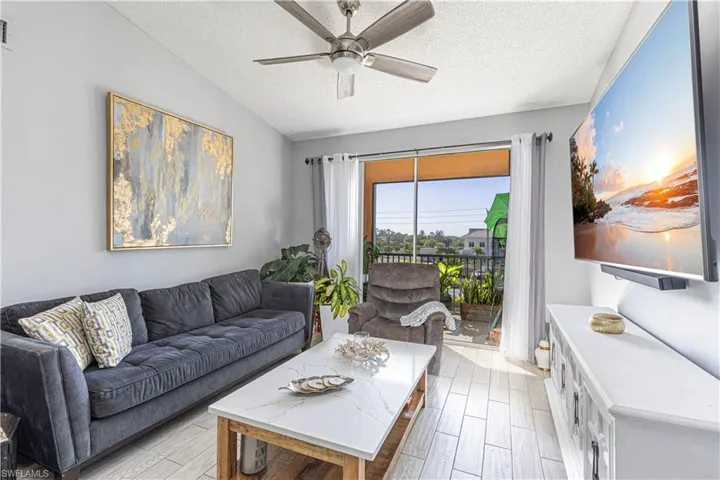 1105 Reserve Ct 305, Naples, Florida 34105