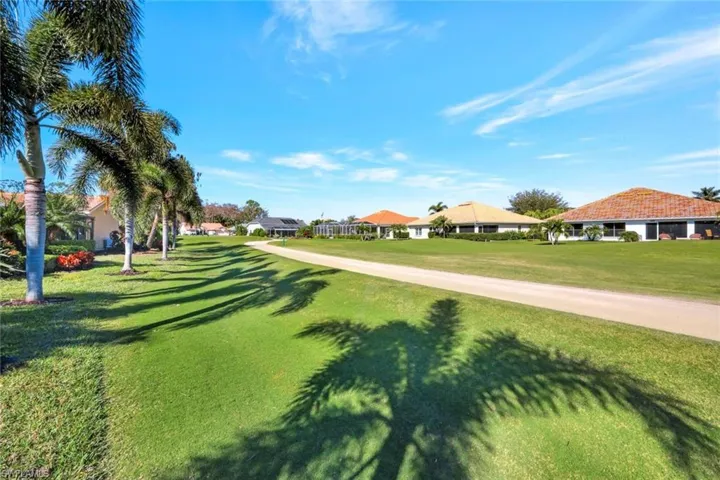 Surrounding community with a yard