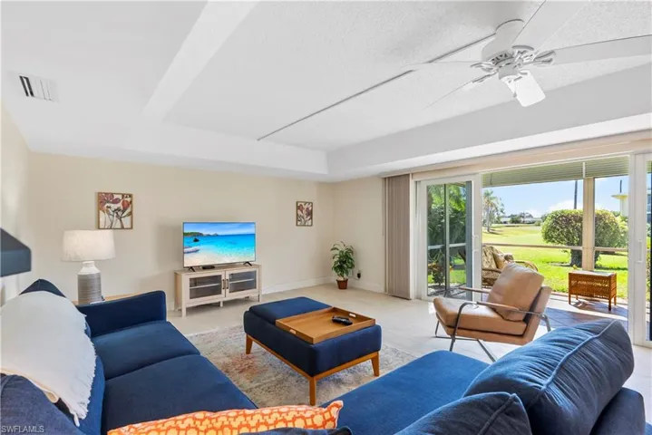 100  Glades  BLVD, Naples, FL 34112