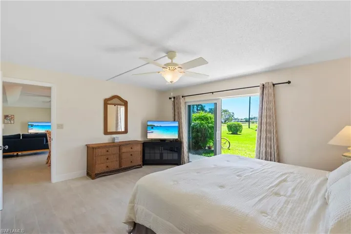 100  Glades  BLVD, Naples, FL 34112