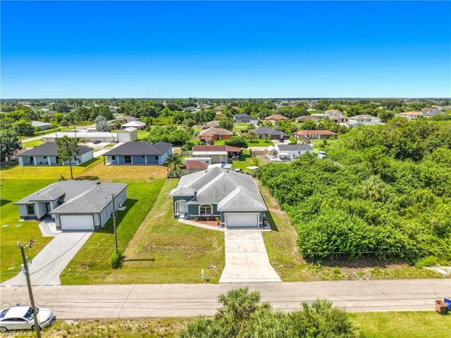 3907 11th St Sw, Lehigh Acres, Florida 33976