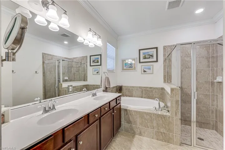 4331 Raffia Palm Cir, Naples, Florida 34119