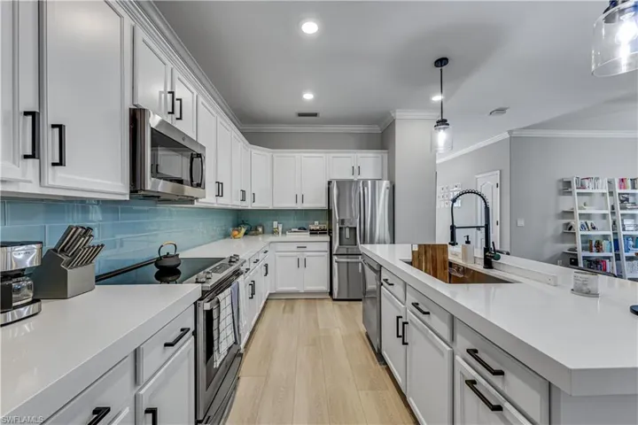 4331 Raffia Palm Cir, Naples, Florida 34119