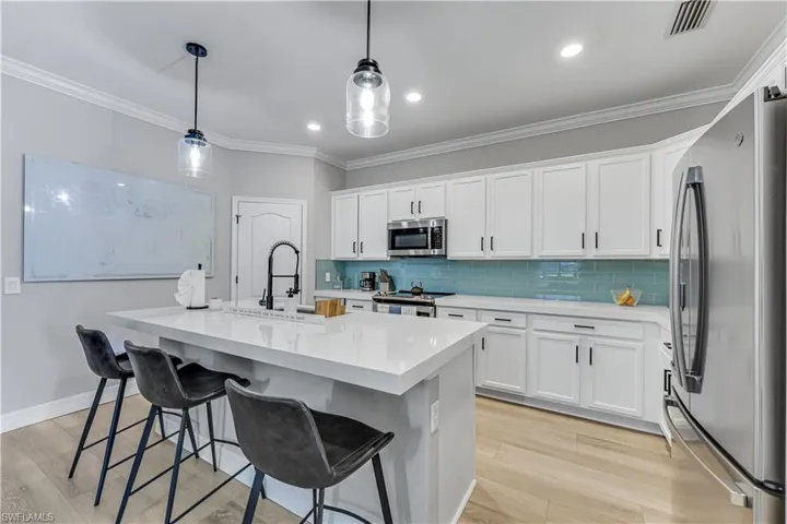 4331 Raffia Palm Cir, Naples, Florida 34119