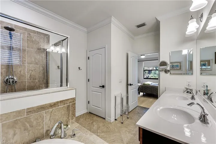 4331 Raffia Palm Cir, Naples, Florida 34119