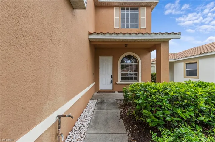 2727 Blue Cypress Lake Ct, Cape Coral, Florida 33909