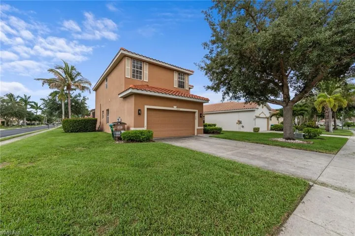 2727 Blue Cypress Lake Ct, Cape Coral, Florida 33909